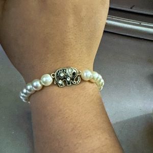 Cute pearl elephant bracelet